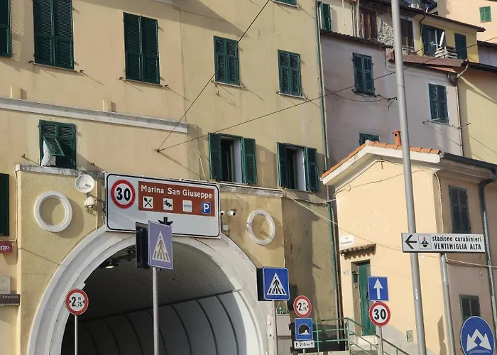 La Finestra Sul Borgo Apartment Ventimiglia